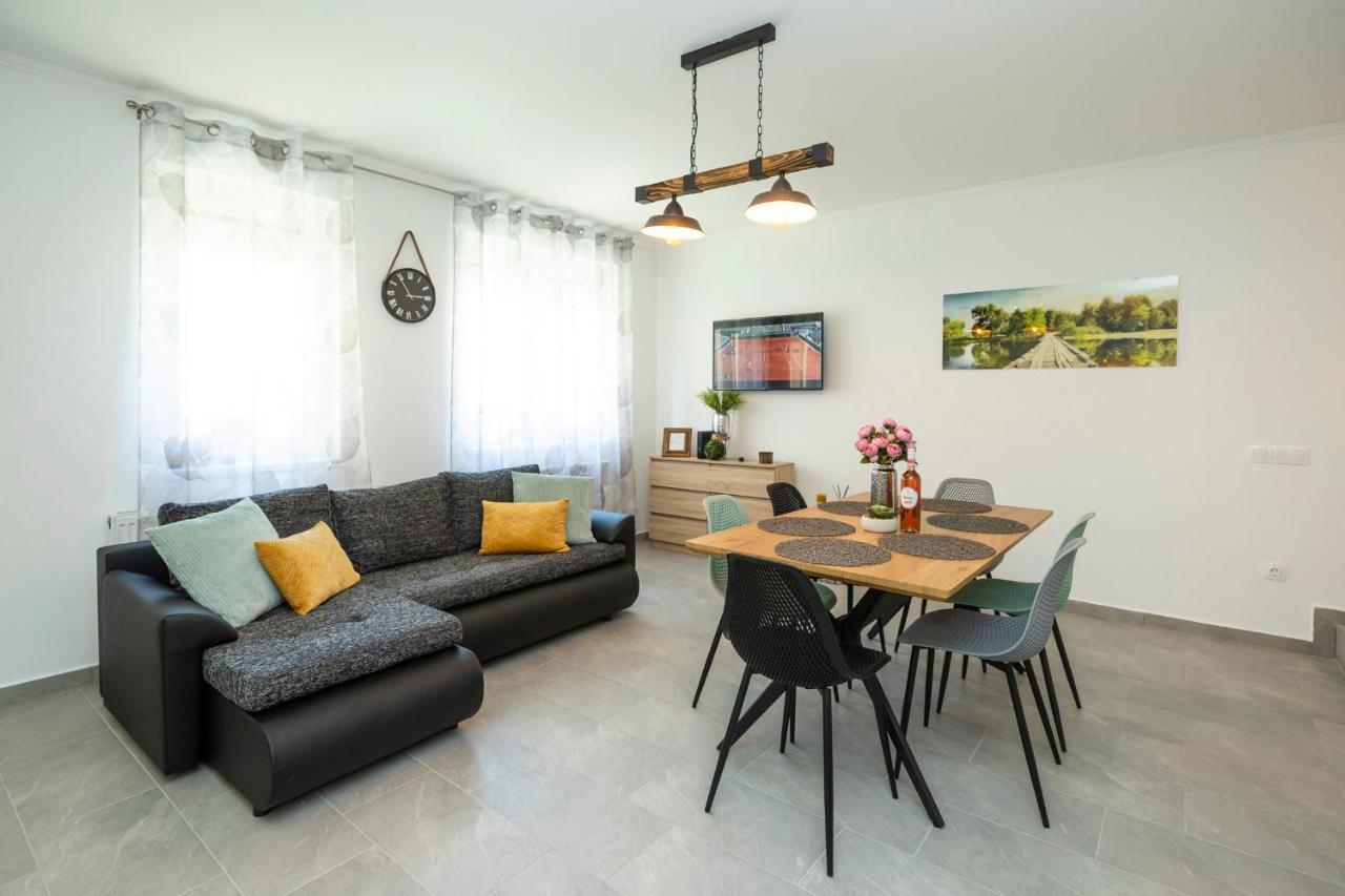 Zsendulo Apartman Apartment Eger Exterior foto